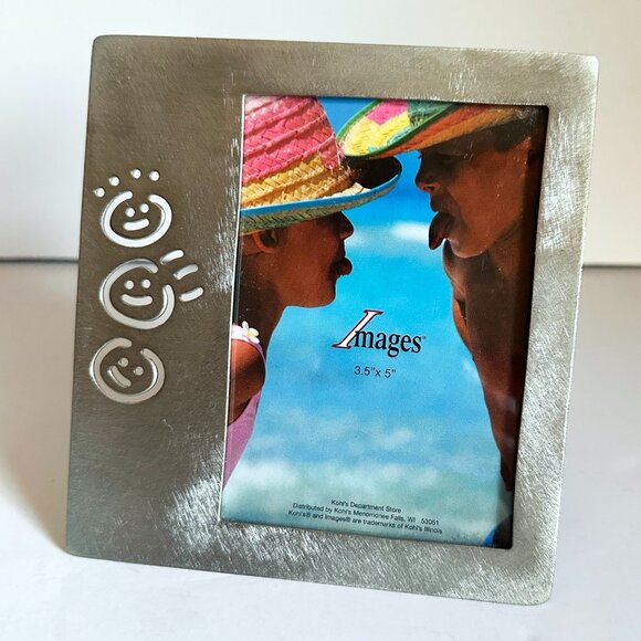 Brushed Silver Metal Picture Frame with 3 Smiley Faces for 3.5x5 Photo - Picture 1 of 7